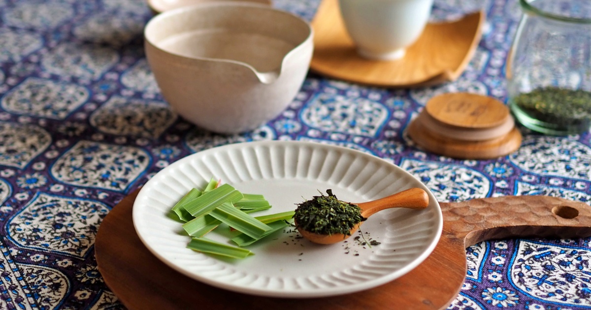 緑茶とレモングラスのハーブティー