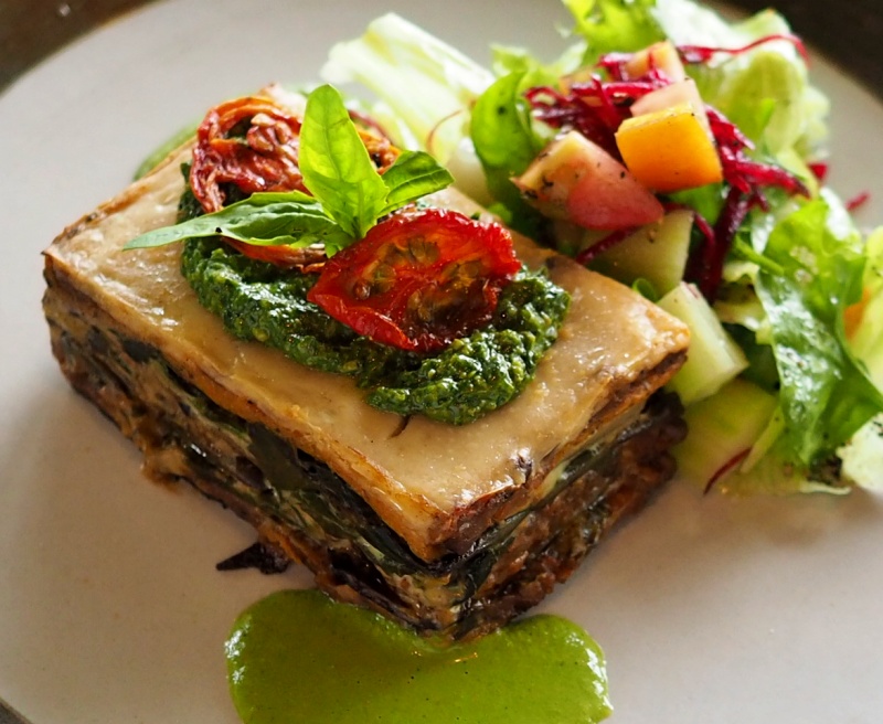 バリ島 ウブドのヴィーガンレストランMoksa