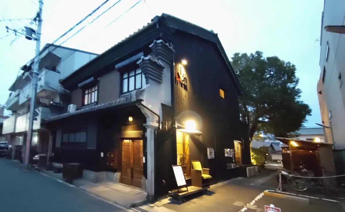 大阪・緑橋 ブックカフェ ホンのジカン